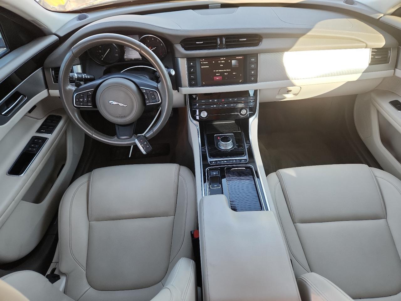 2016 JAGUAR XF