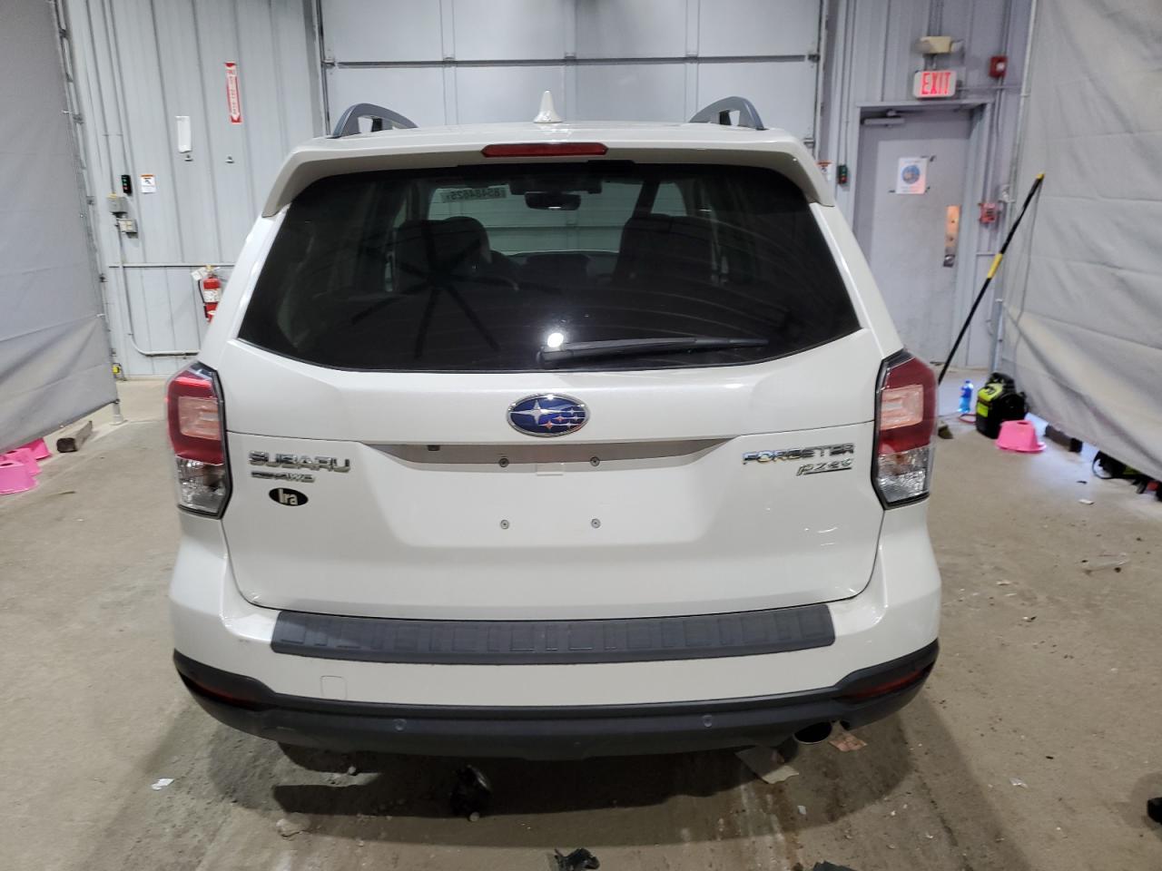 2017 SUBARU FORESTER