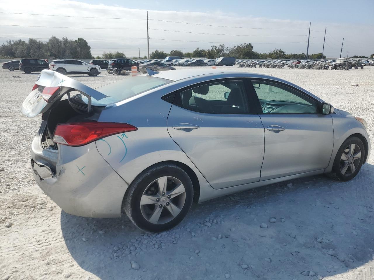 2013 HYUNDAI ELANTRA