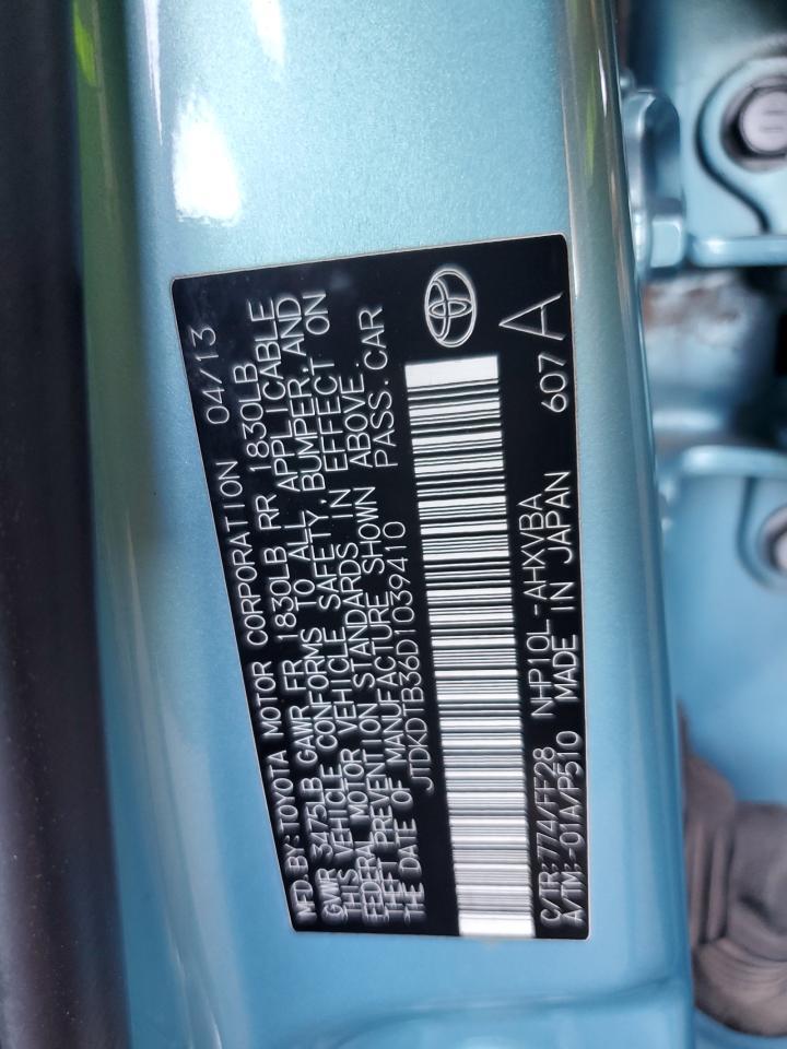 2013 TOYOTA Prius c