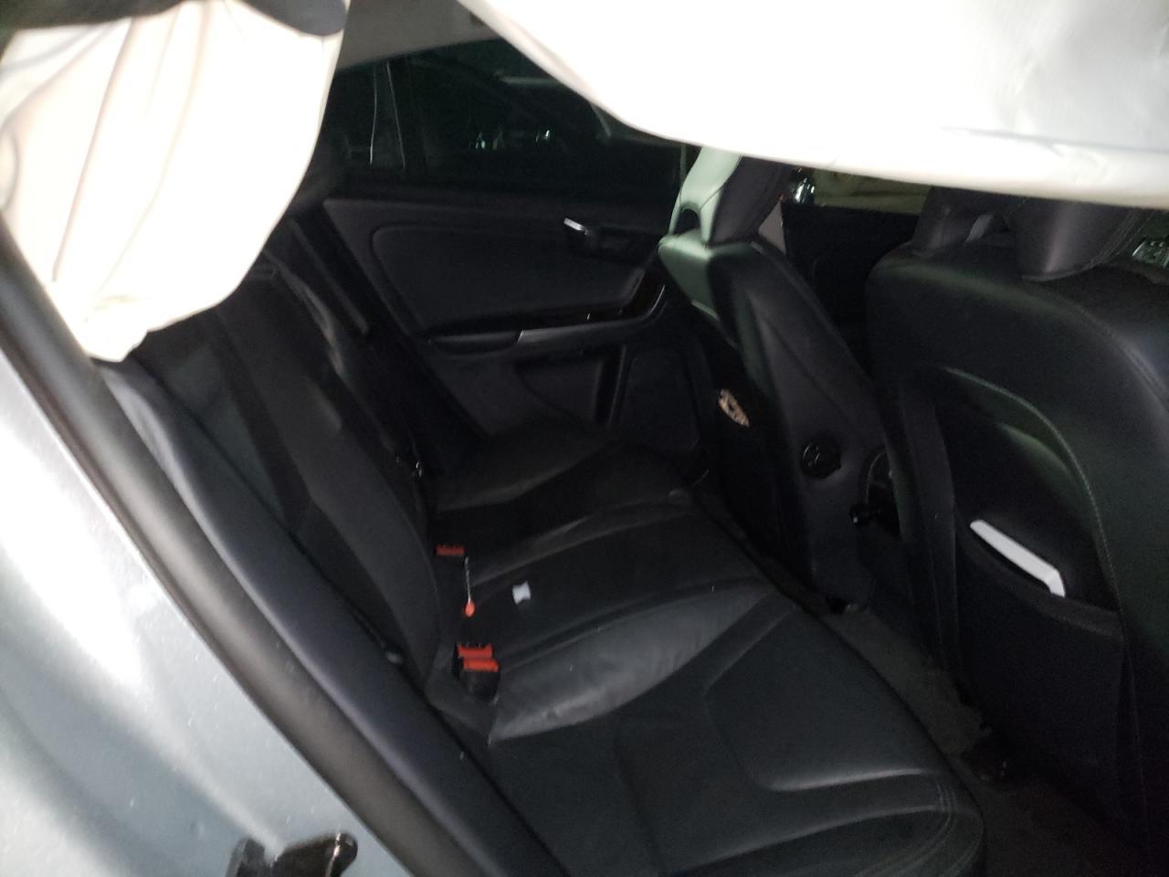 2013 VOLVO S60