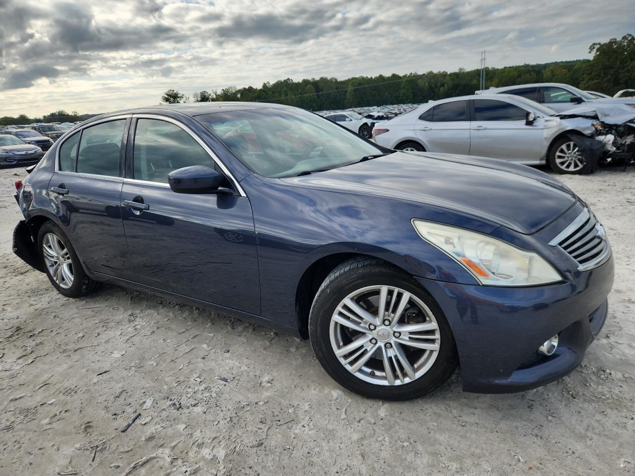 2011 INFINITI G37