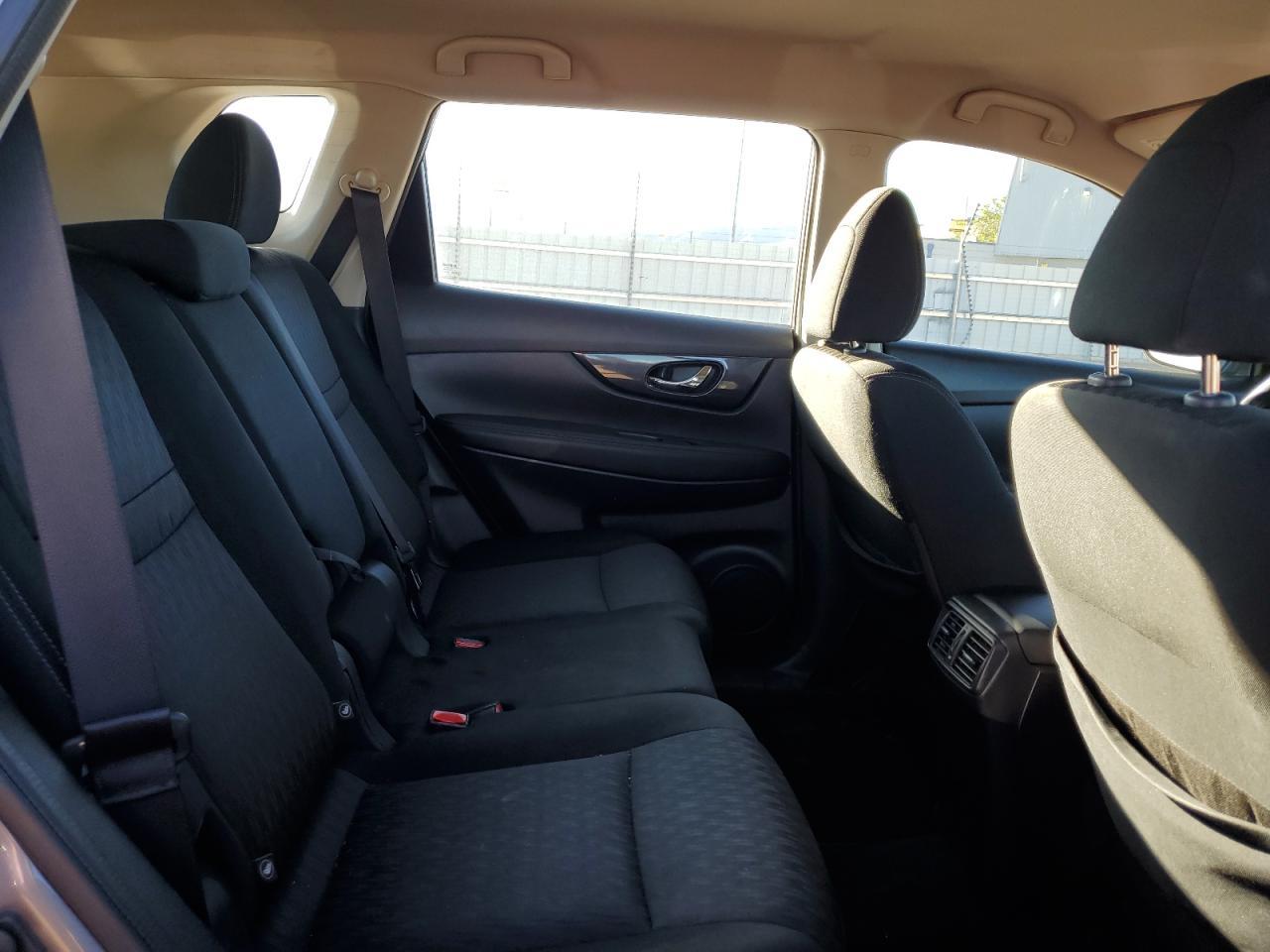 2017 NISSAN ROGUE