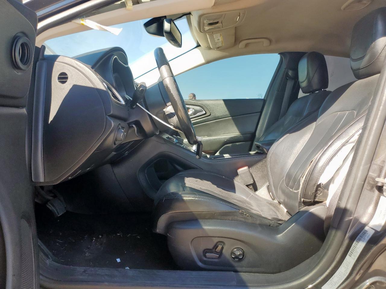 2017 CHRYSLER 200