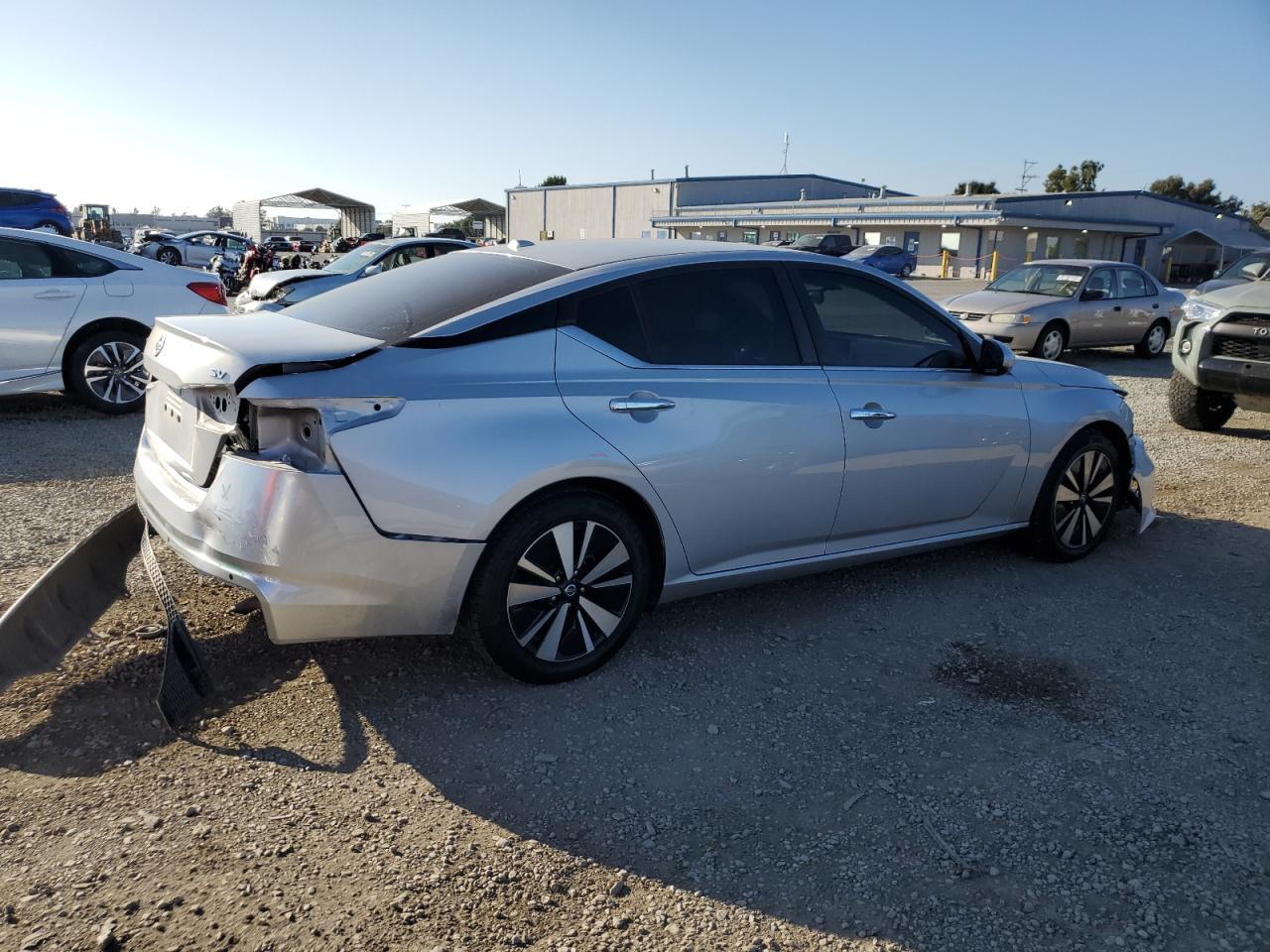 2022 NISSAN ALTIMA