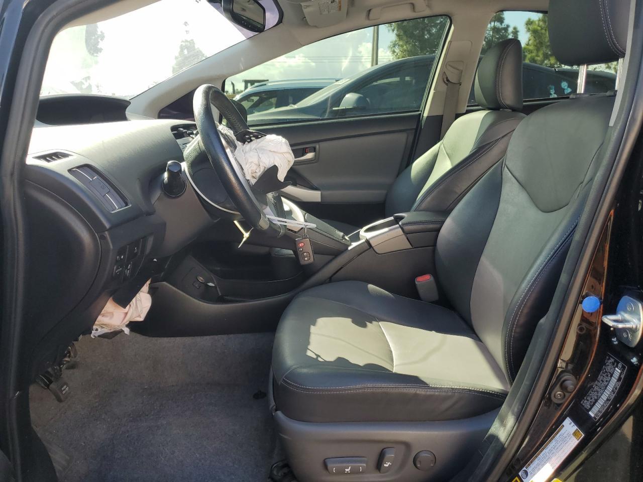 2015 TOYOTA PRIUS
