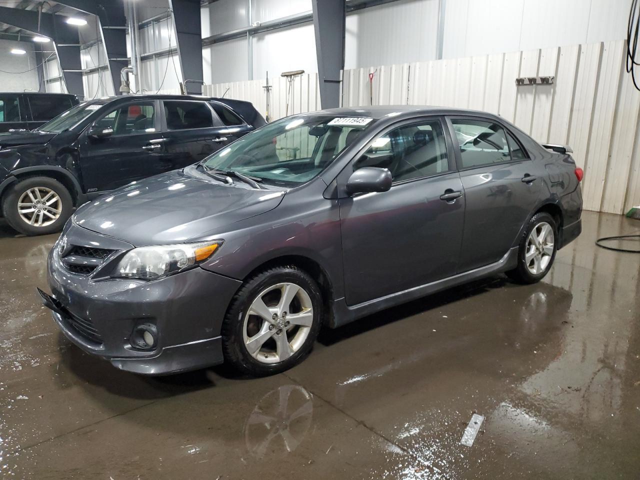 2013 TOYOTA COROLLA