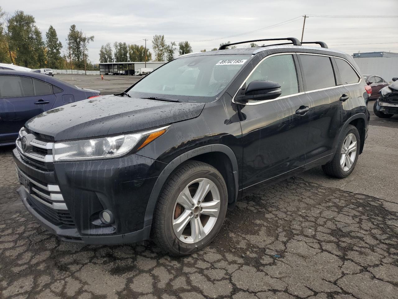 2017 TOYOTA HIGHLANDER