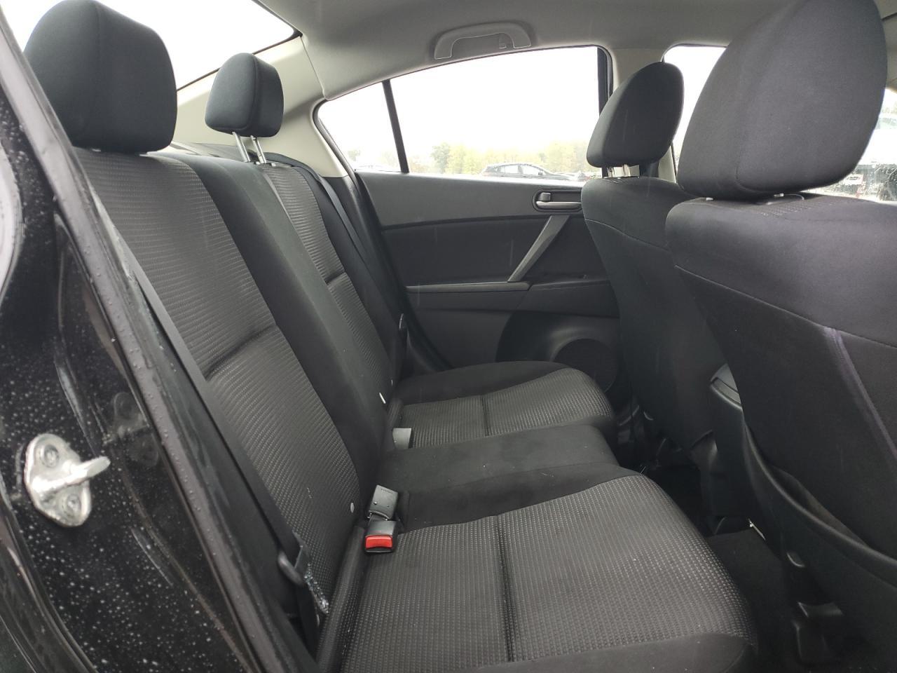 2013 MAZDA 3