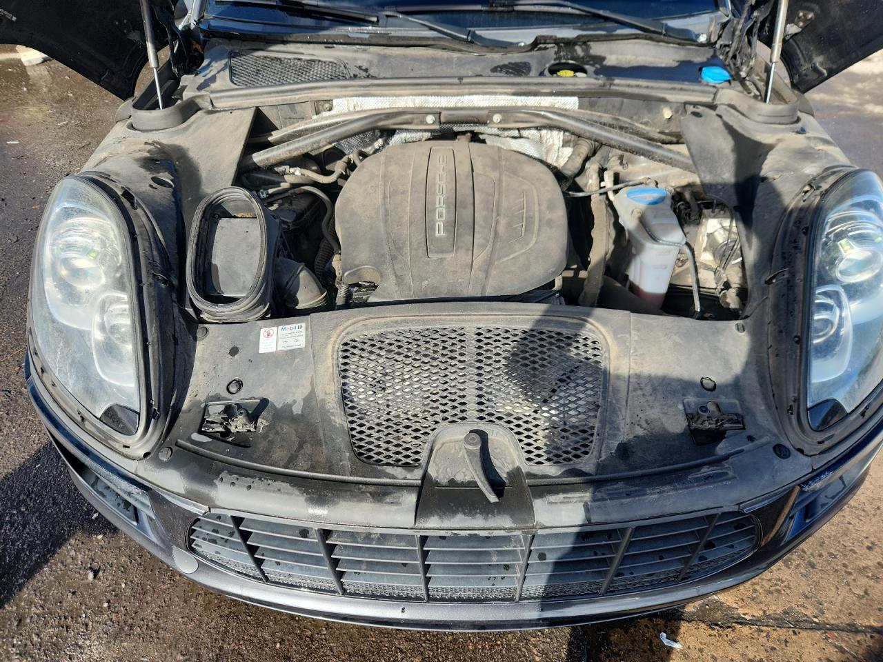 2017 PORSCHE Macan
