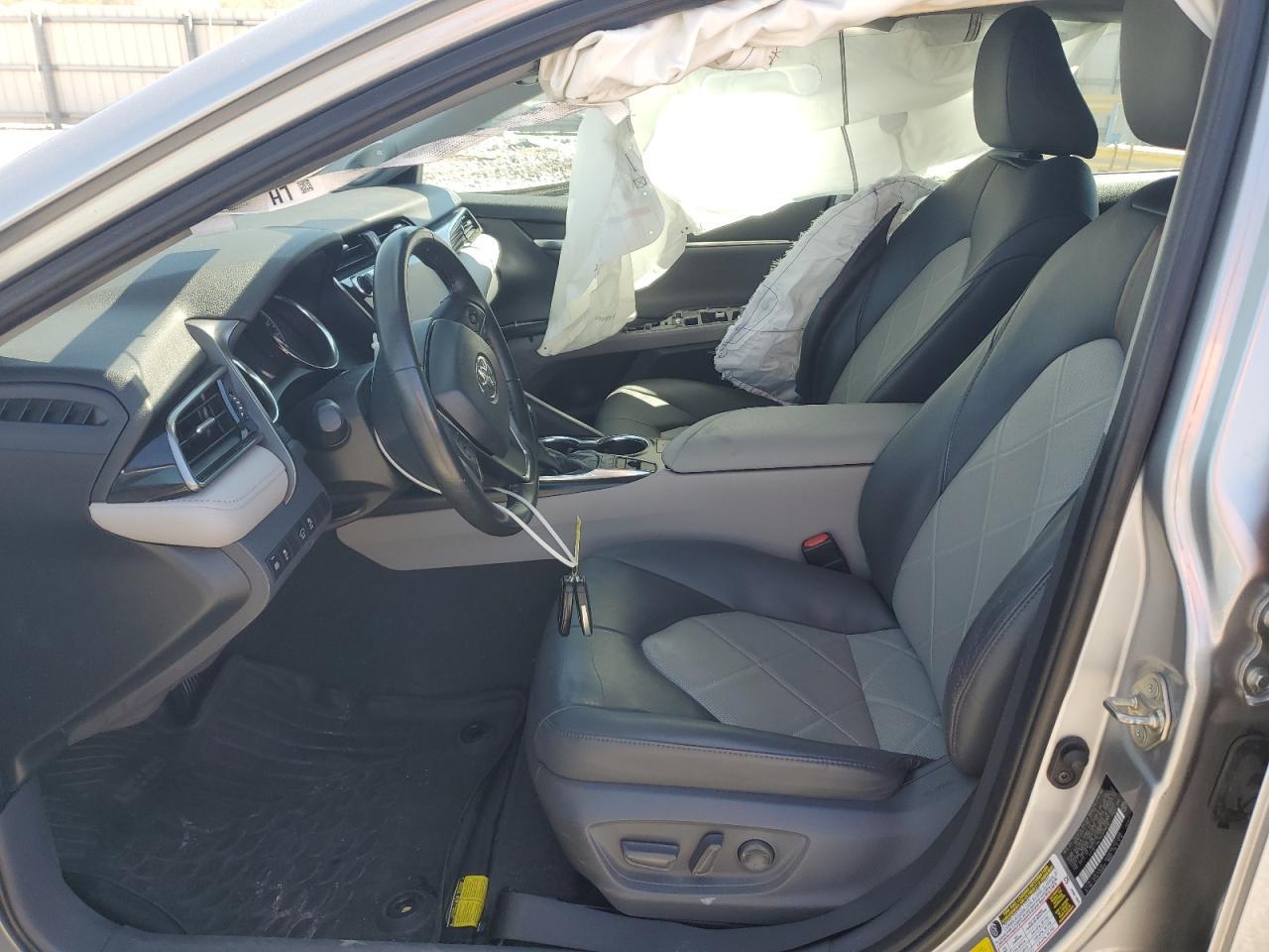 2019 TOYOTA CAMRY