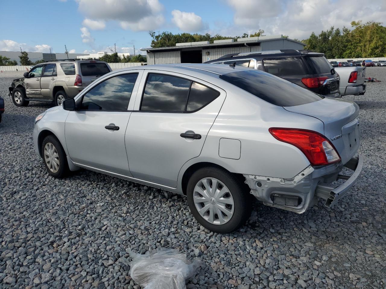 2018 NISSAN VERSA