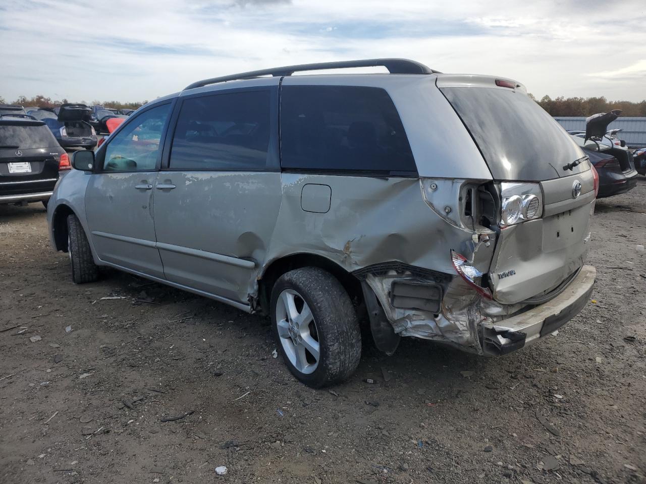 2008 TOYOTA SIENNA