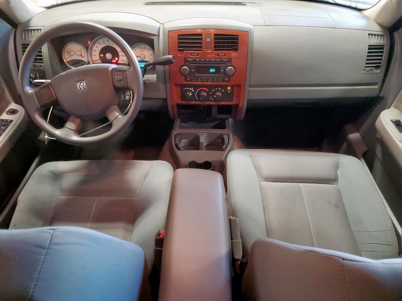 2005 DODGE Dakota