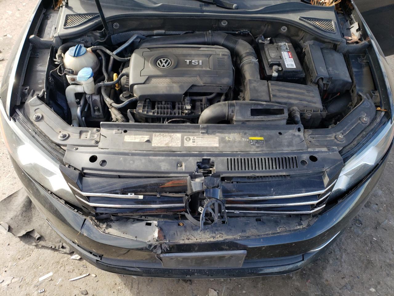 2015 VOLKSWAGEN Passat