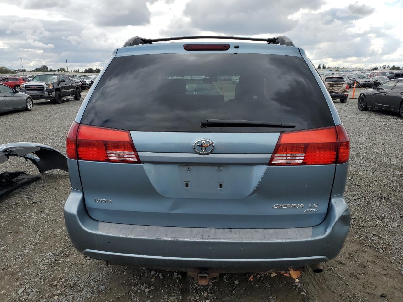 2005 TOYOTA SIENNA