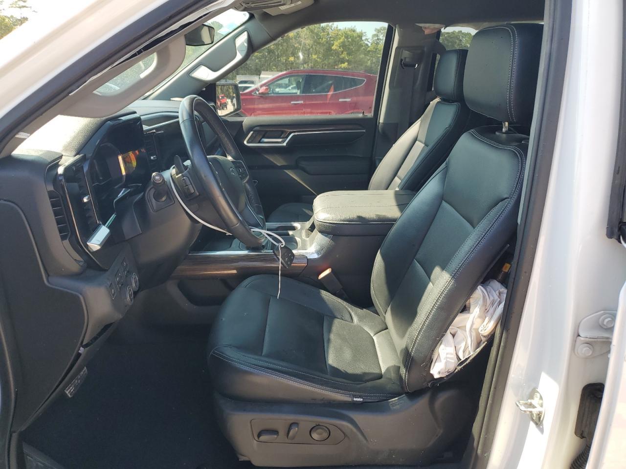 2023 CHEVROLET Silverado