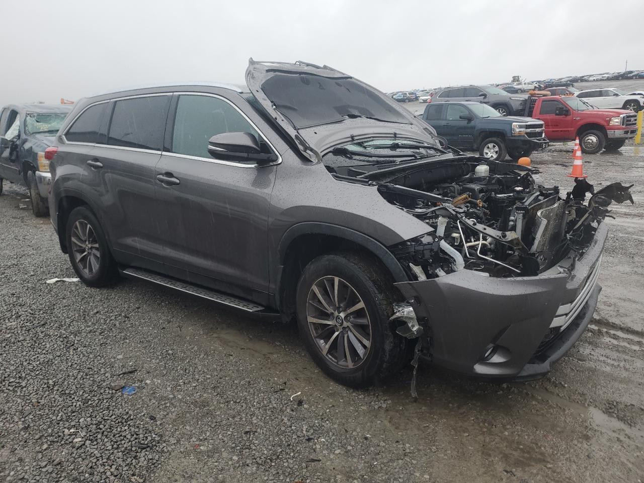 2019 TOYOTA HIGHLANDER