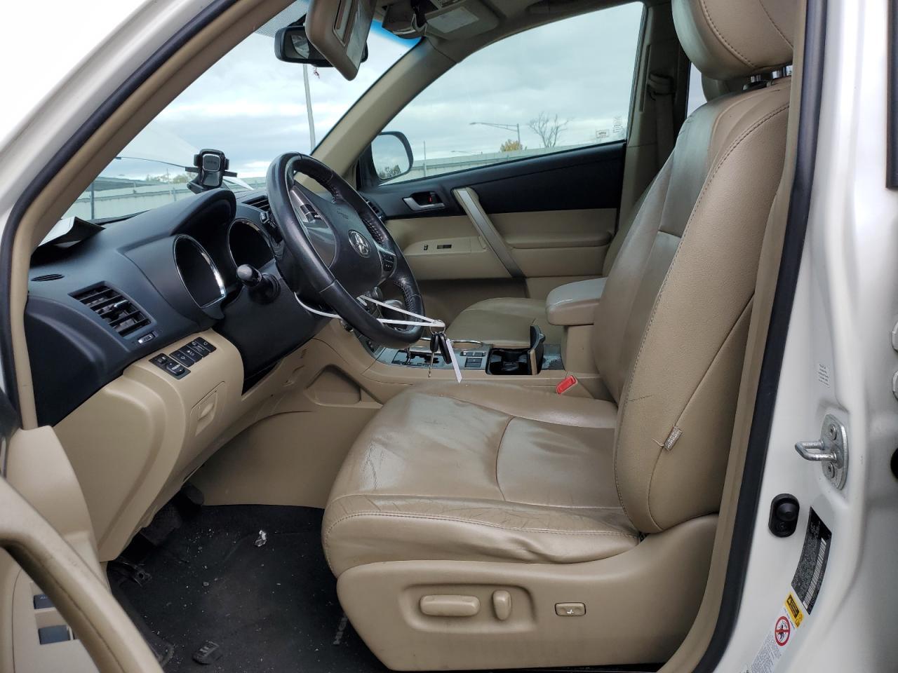 2013 TOYOTA HIGHLANDER