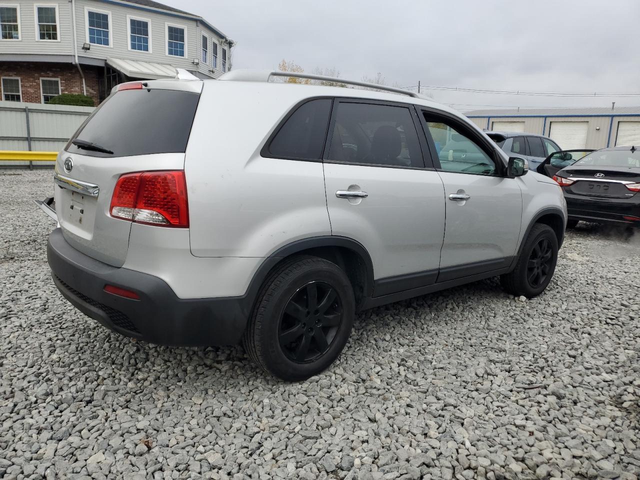 2011 KIA SORENTO