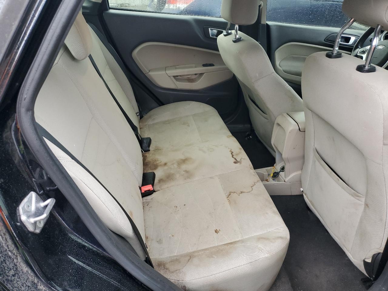 2016 FORD Fiesta