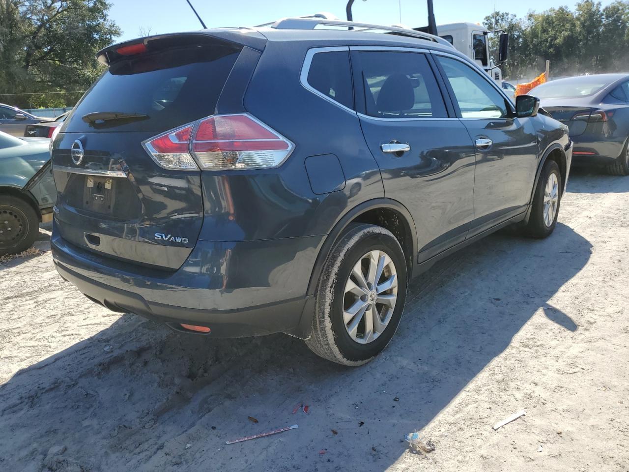 2015 NISSAN ROGUE