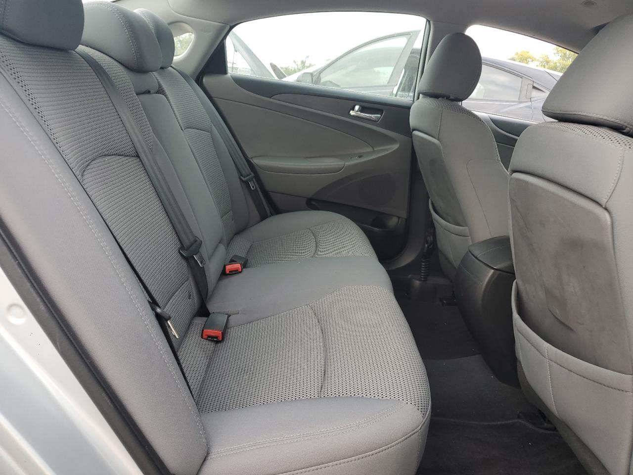 2011 HYUNDAI SONATA