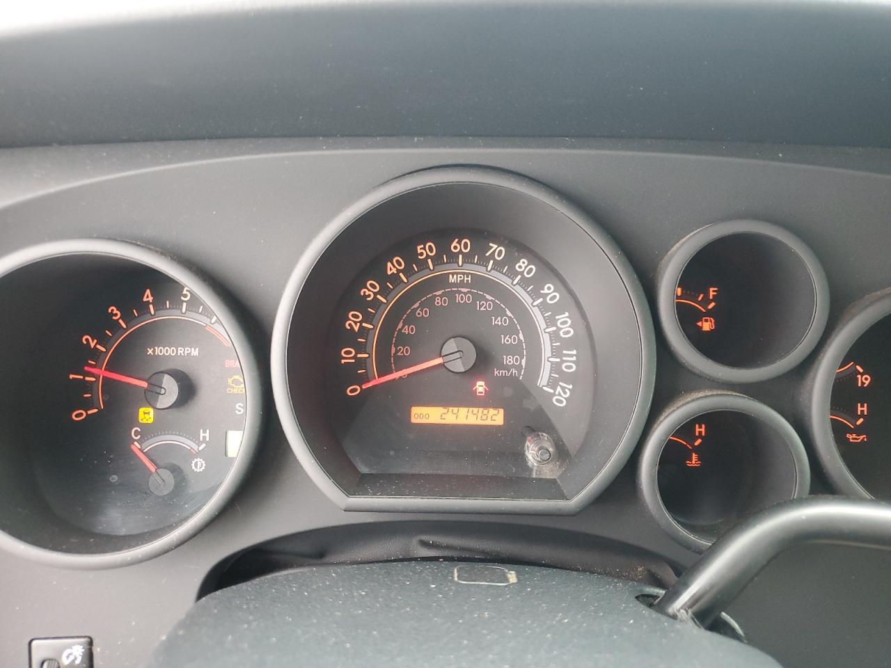 2011 TOYOTA TUNDRA