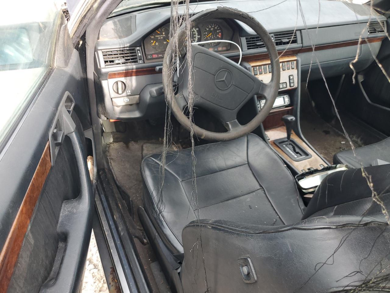 1994 MERCEDES-BENZ E-Class