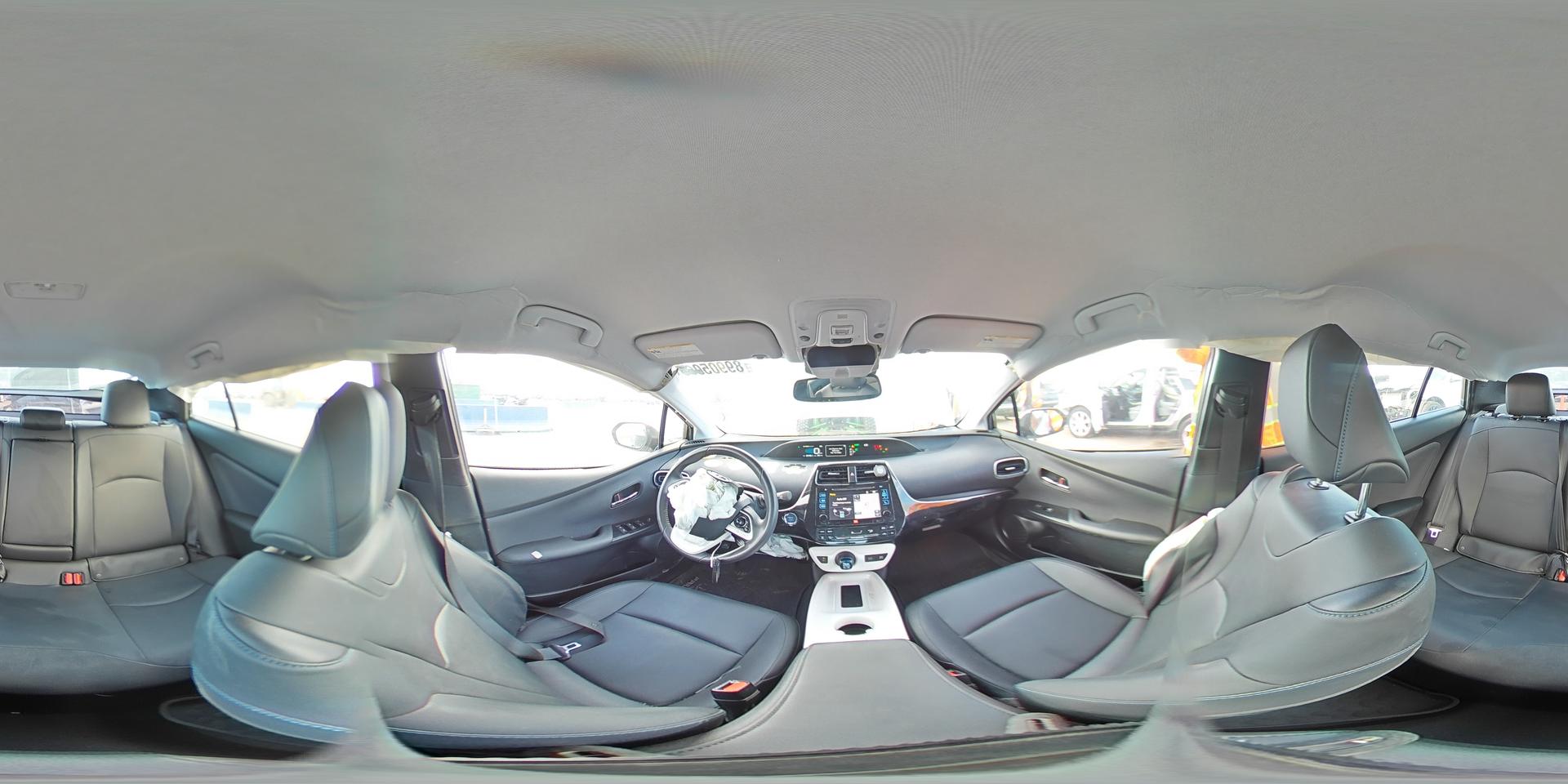 2016 TOYOTA PRIUS