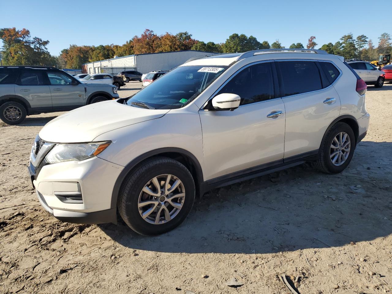 2017 NISSAN ROGUE