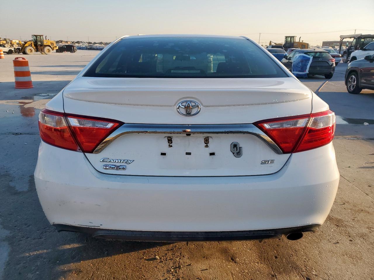 2015 TOYOTA CAMRY