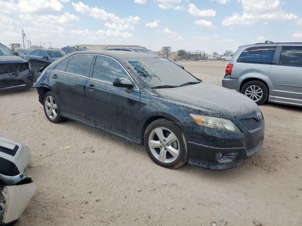 2011 TOYOTA CAMRY