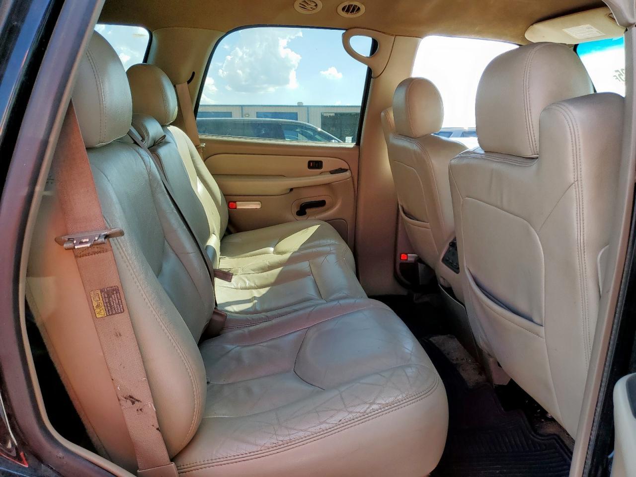 2003 CHEVROLET Tahoe