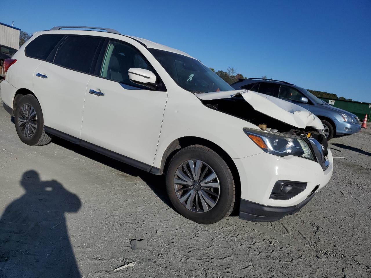 2017 NISSAN PATHFINDER