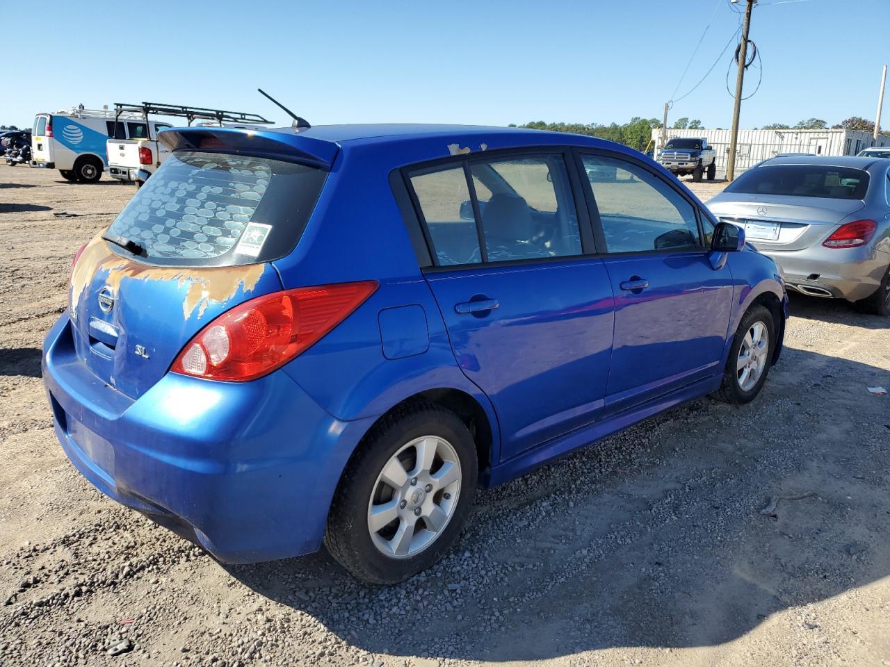 2010 NISSAN VERSA