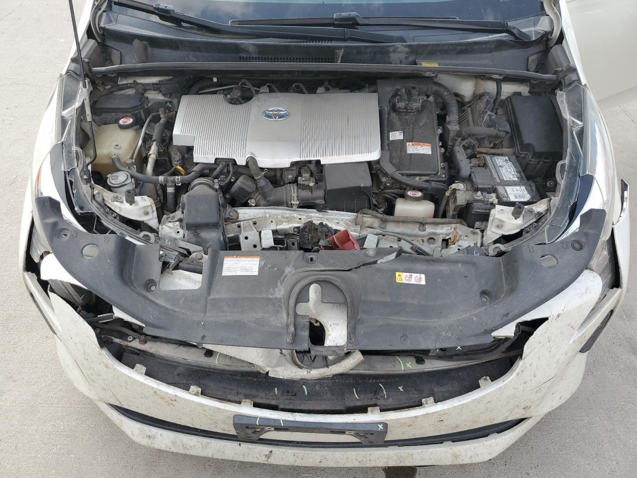 2017 TOYOTA PRIUS