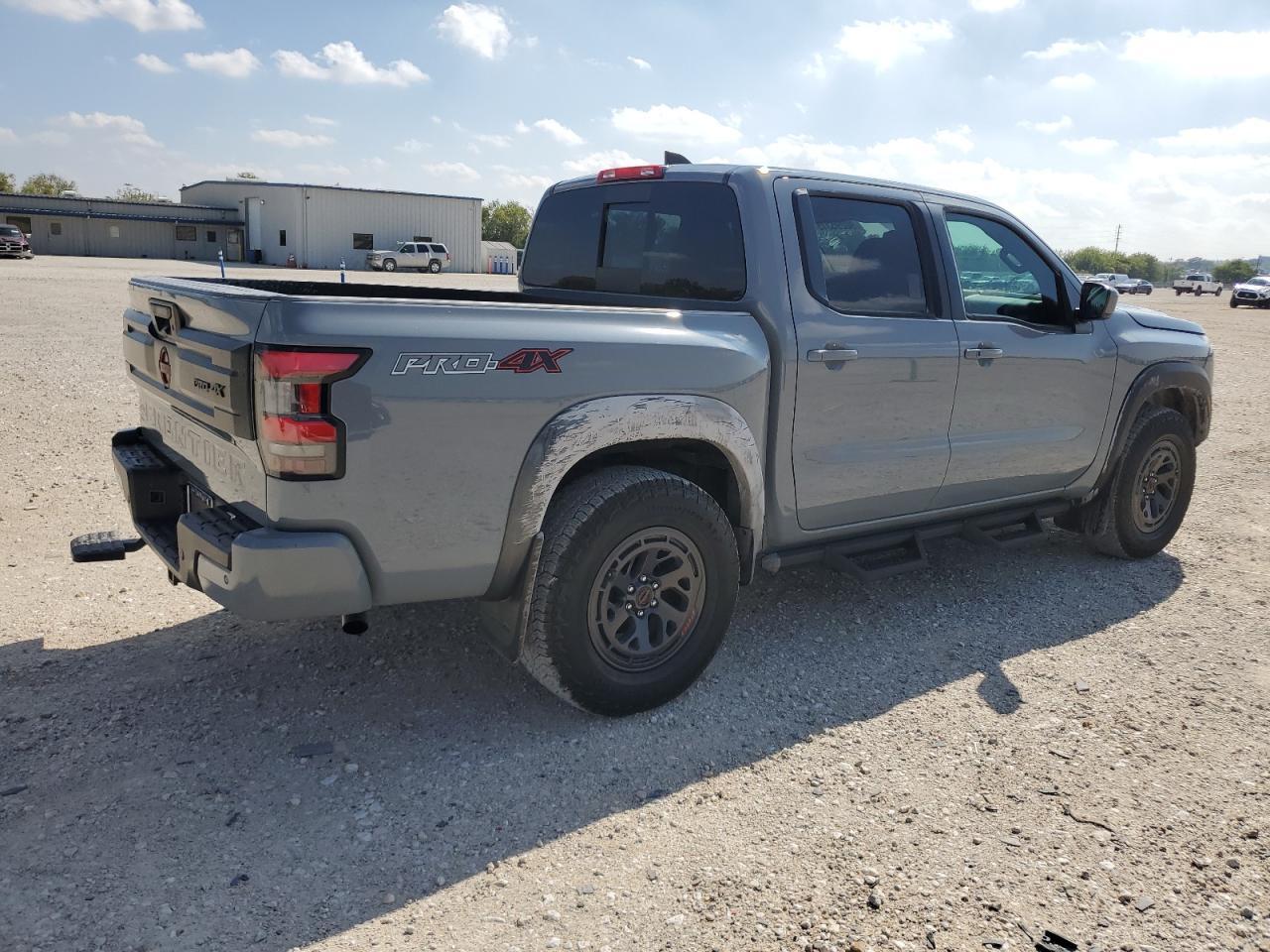 2025 NISSAN Frontier