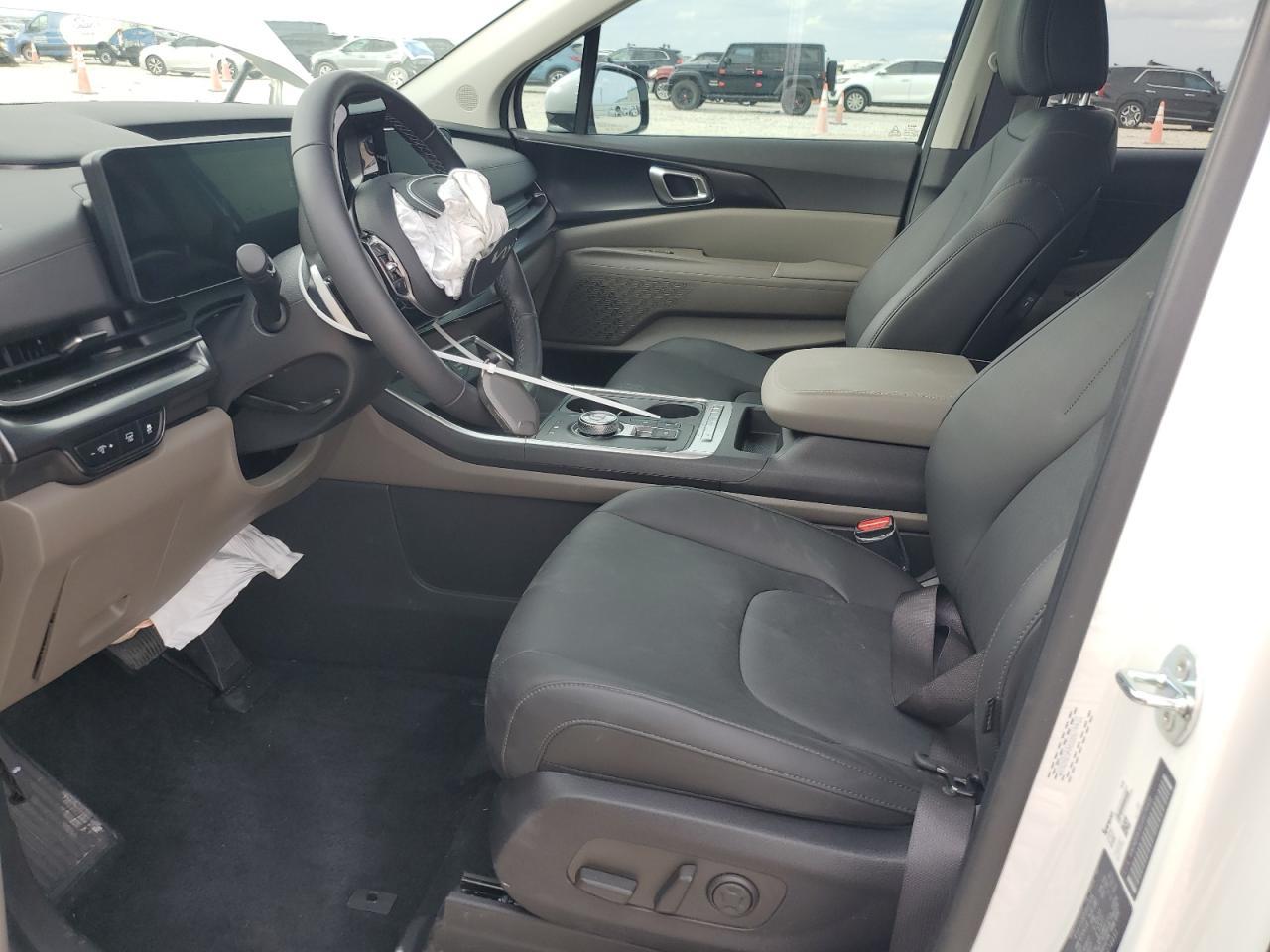 2025 KIA Carnival