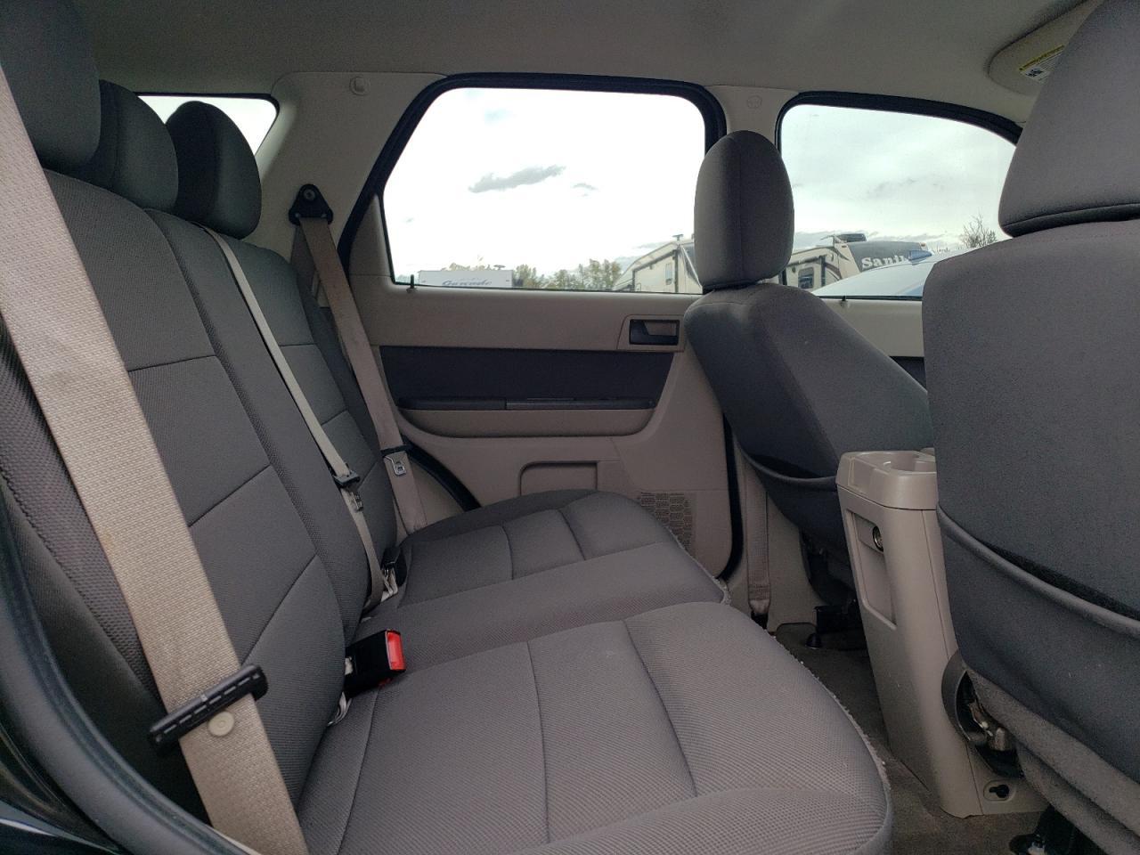 2010 FORD ESCAPE