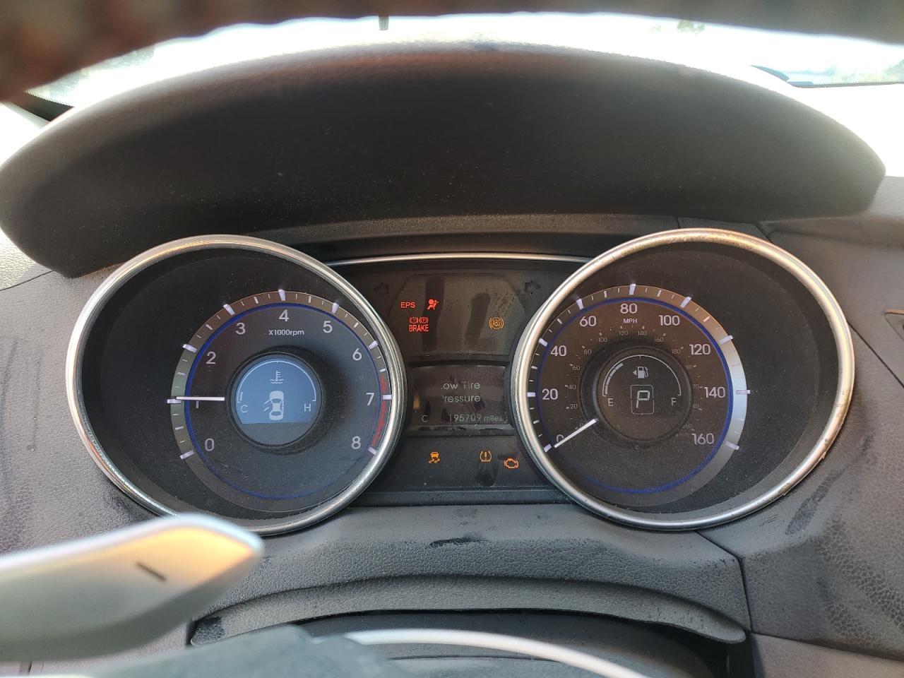 2011 HYUNDAI SONATA