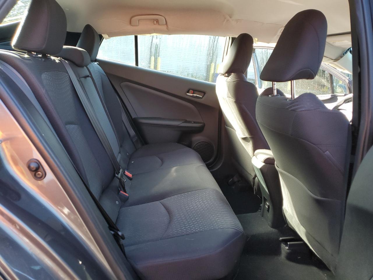 2017 TOYOTA PRIUS