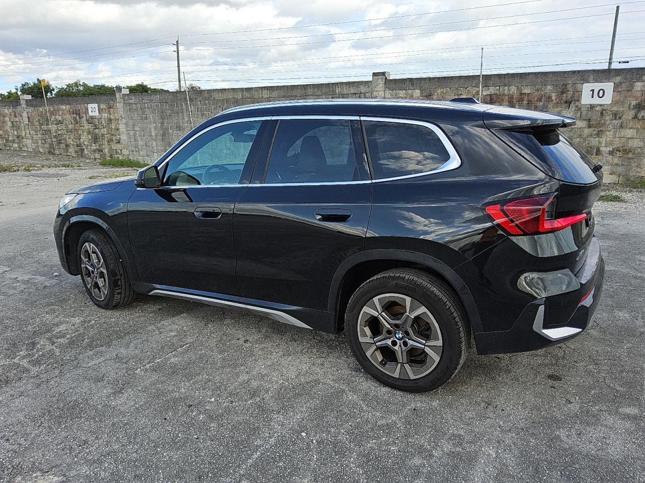 2025 BMW X1