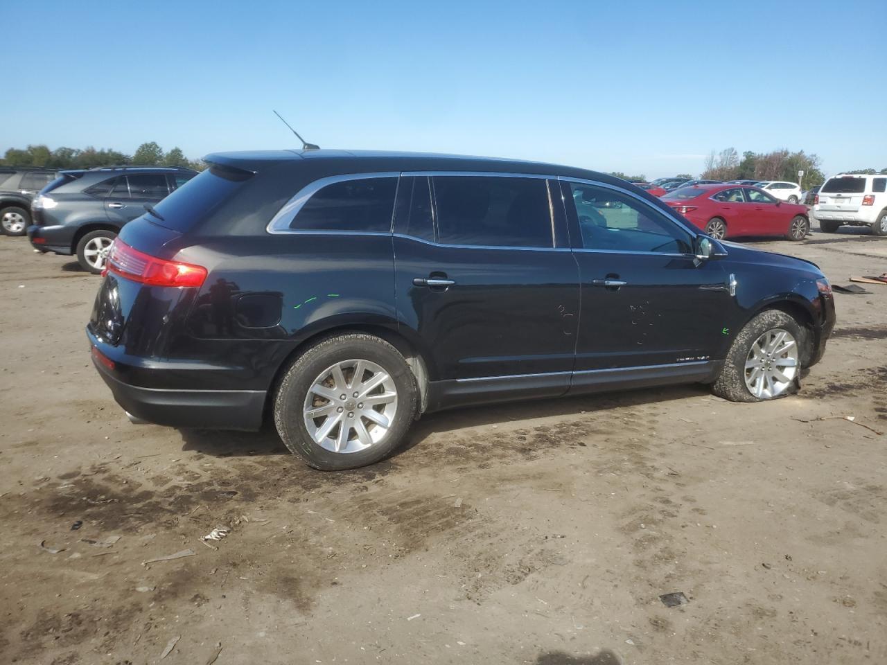 2015 LINCOLN MKT