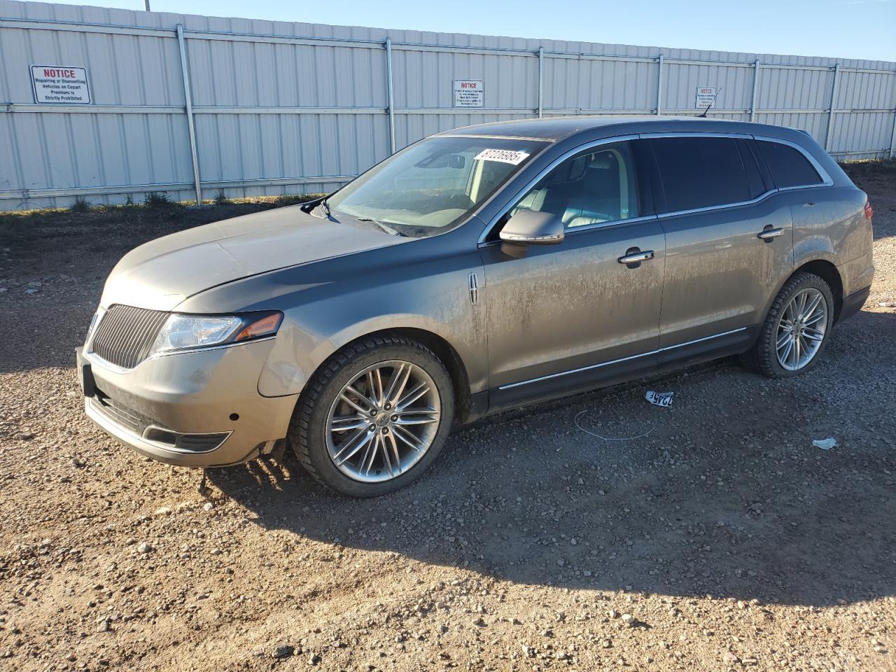 2015 LINCOLN MKT