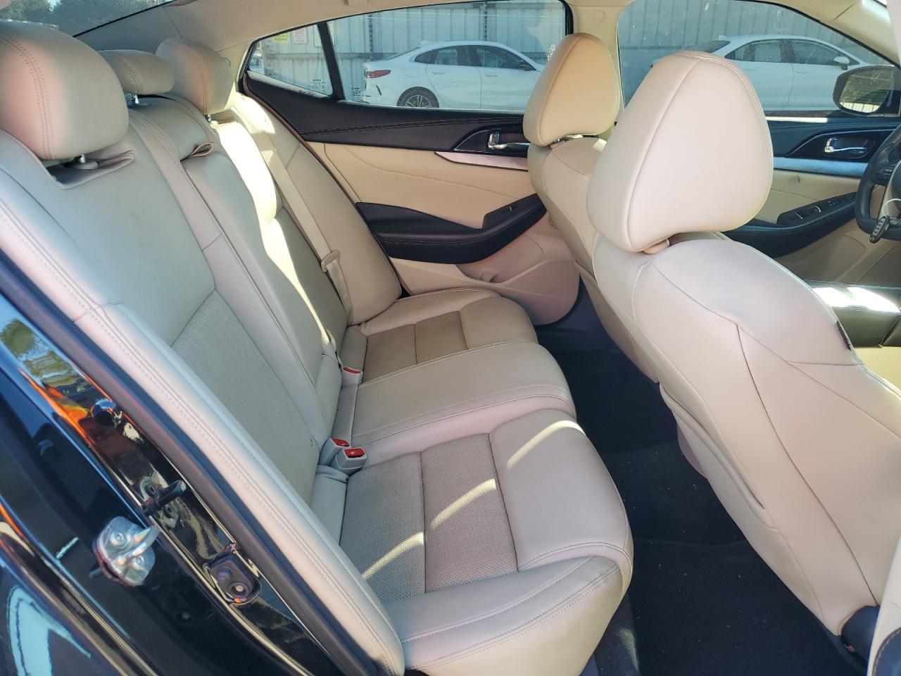 2017 NISSAN Maxima
