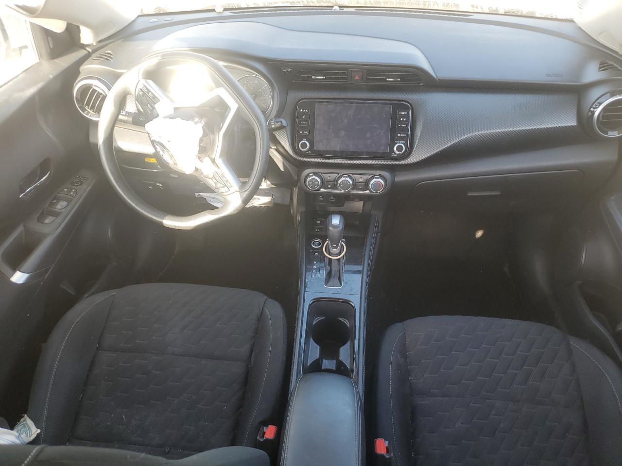 2023 NISSAN KICKS