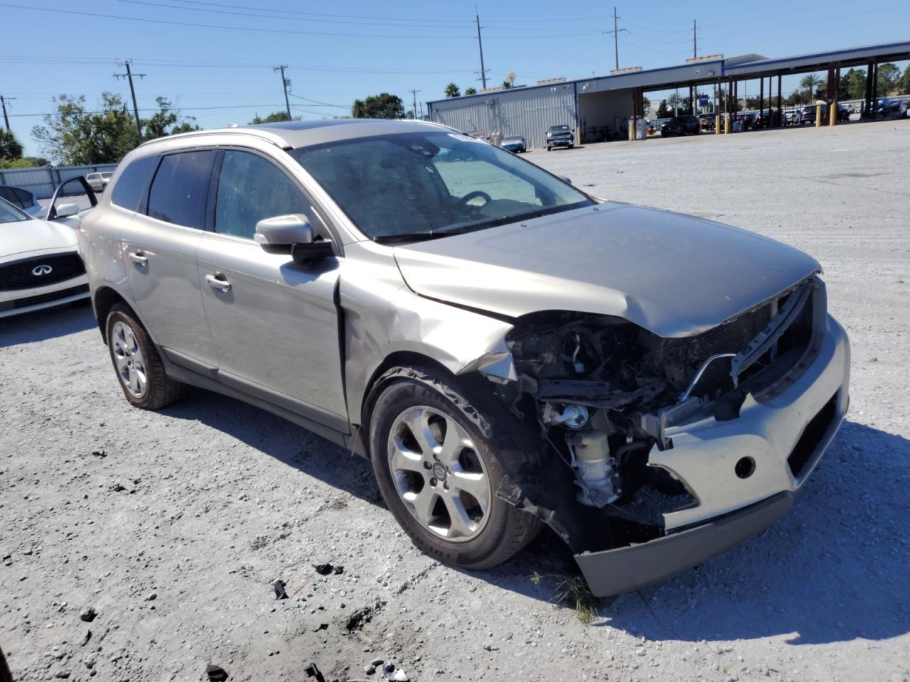 2013 VOLVO XC60