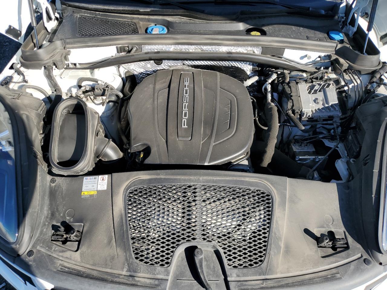 2021 PORSCHE Macan