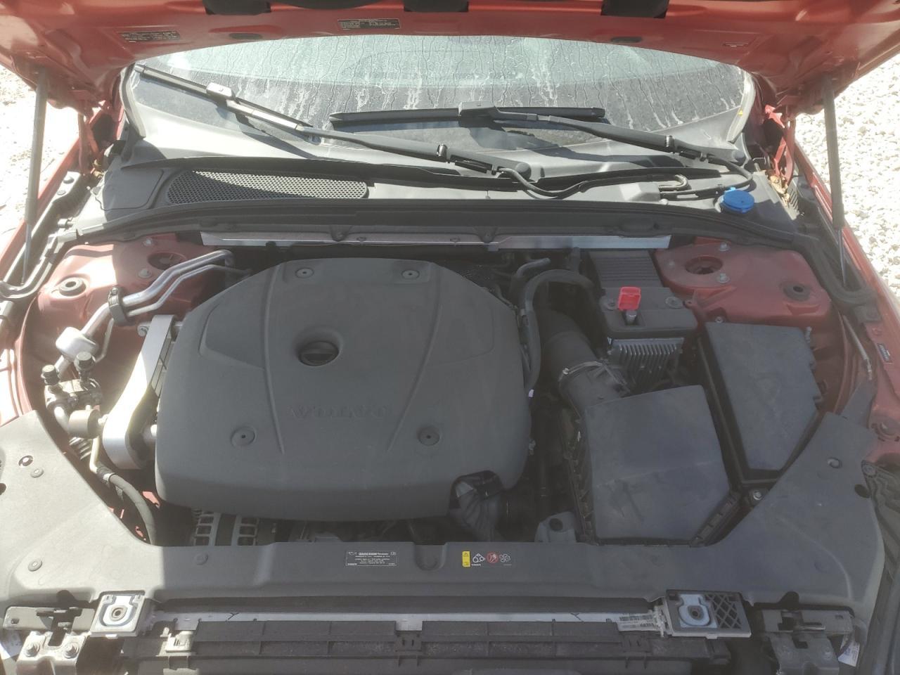 2019 VOLVO S60